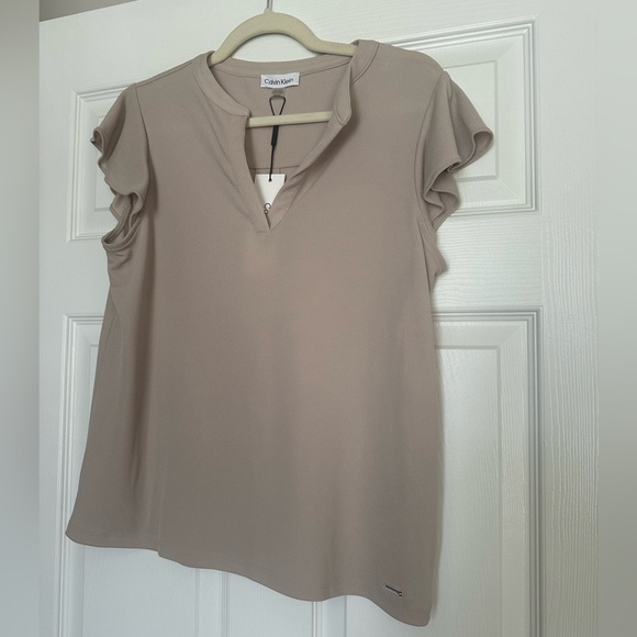 NWT - women’s Medium tan Calvin Klein blouse - never worn - Picture 1 of 1